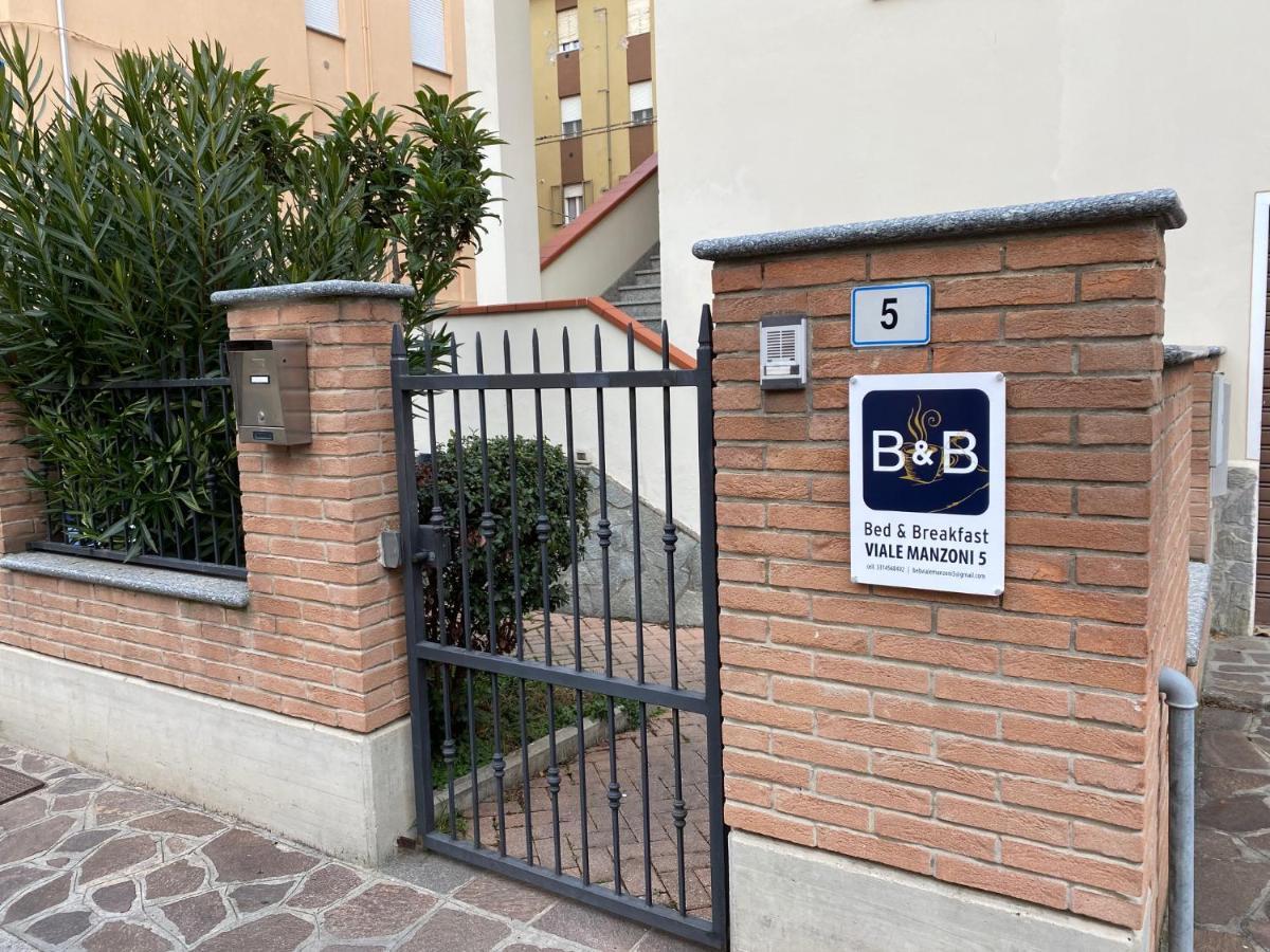 Viale Manzoni Sassuolo Exterior foto